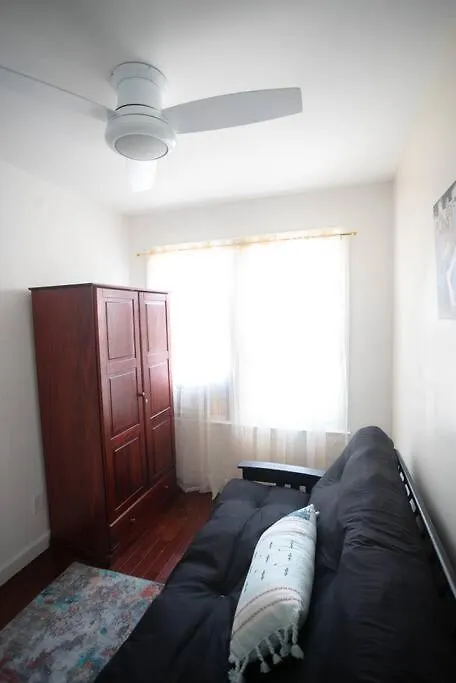 Beautiful 3-Bedroom Home In Brooklyn With Parking New York Hotel