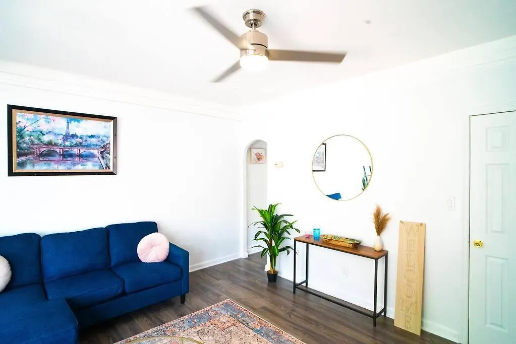 Beautiful 3-Bedroom Home In Brooklyn With Parking New York